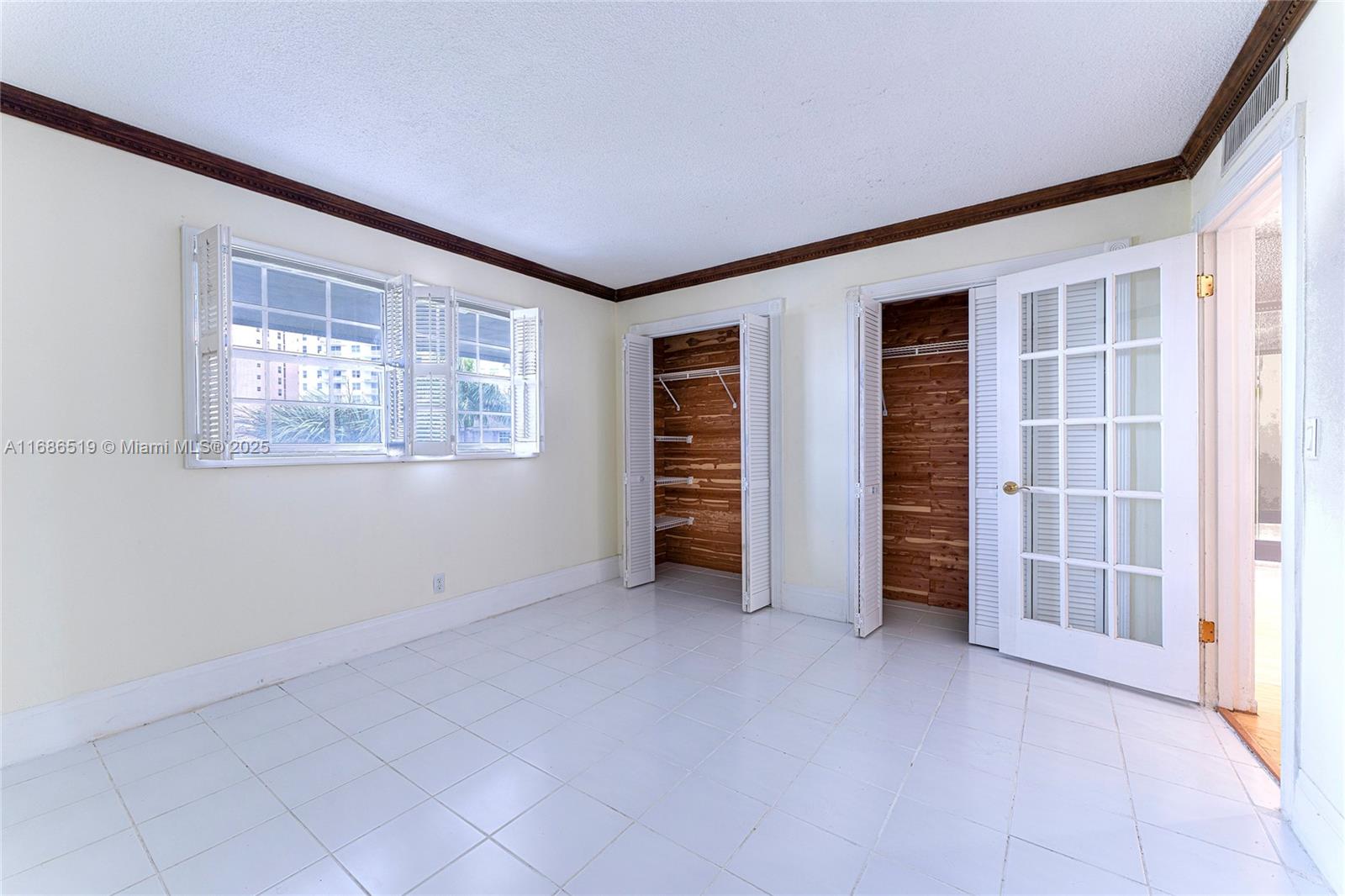 ISLE OF PARADISE CO-OP F - Residential