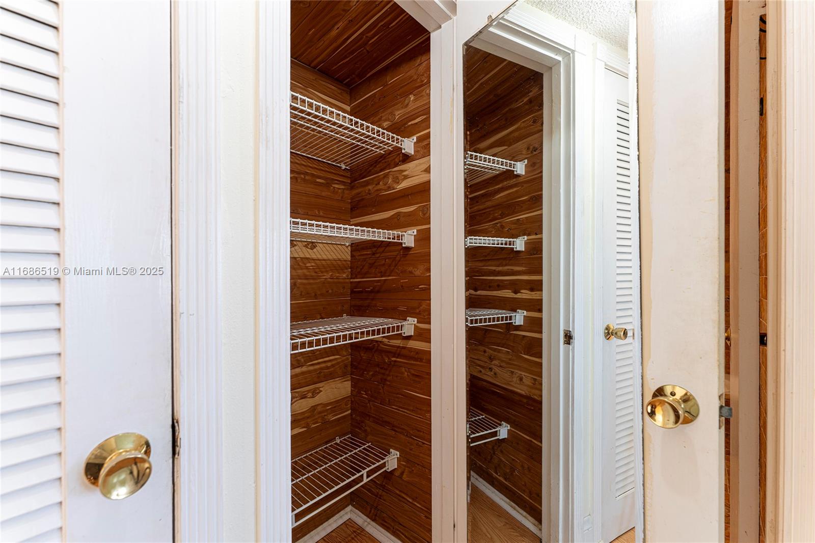 ISLE OF PARADISE CO-OP F - Residential