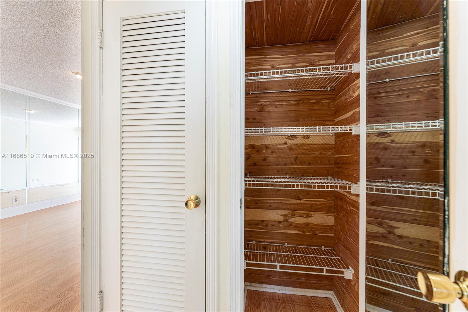 ISLE OF PARADISE CO-OP F - Residential