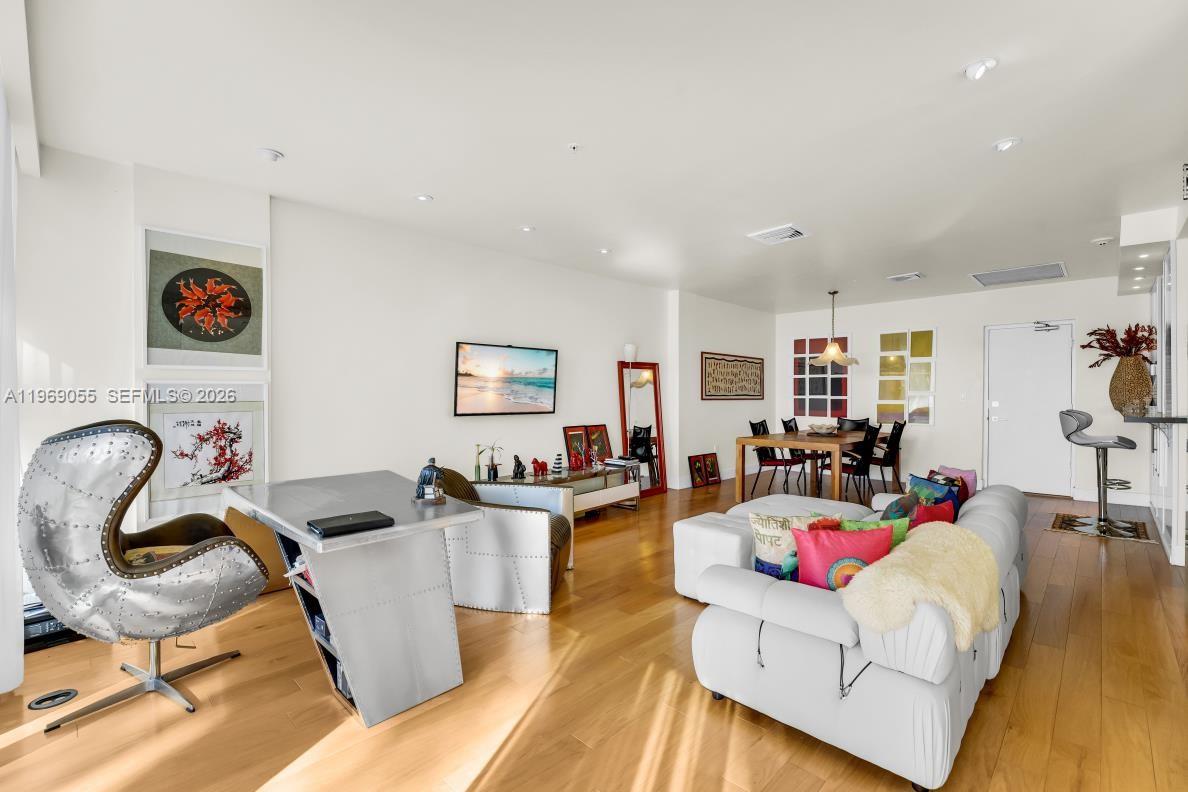 HARBOUR HOUSE - Residential Lease