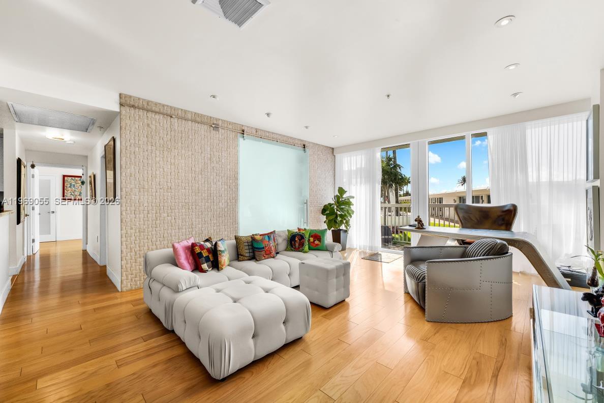 HARBOUR HOUSE - Residential Lease