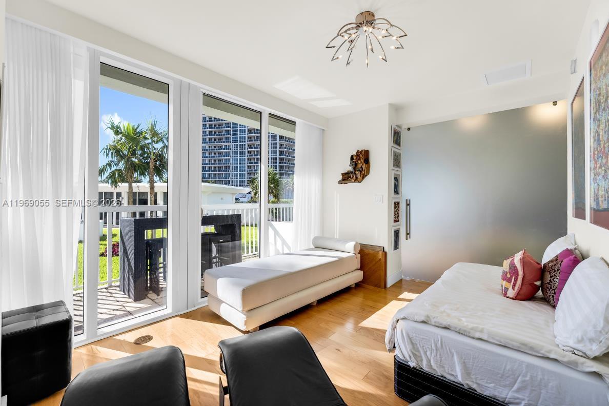 HARBOUR HOUSE - Residential Lease