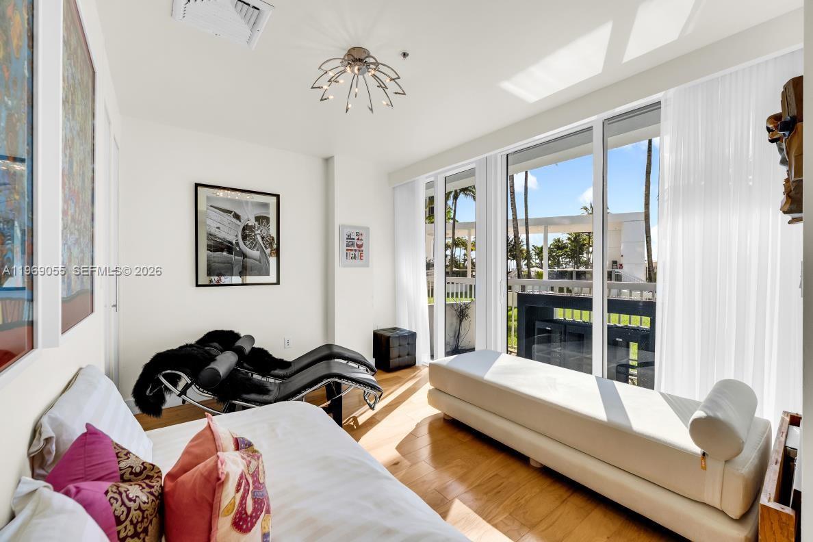 HARBOUR HOUSE - Residential Lease