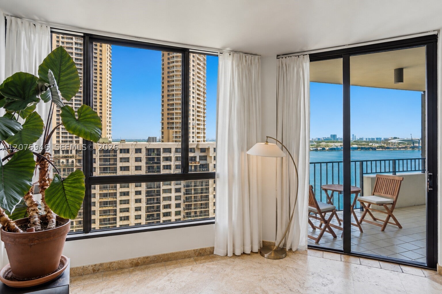 520 Brickell Key Dr A1902