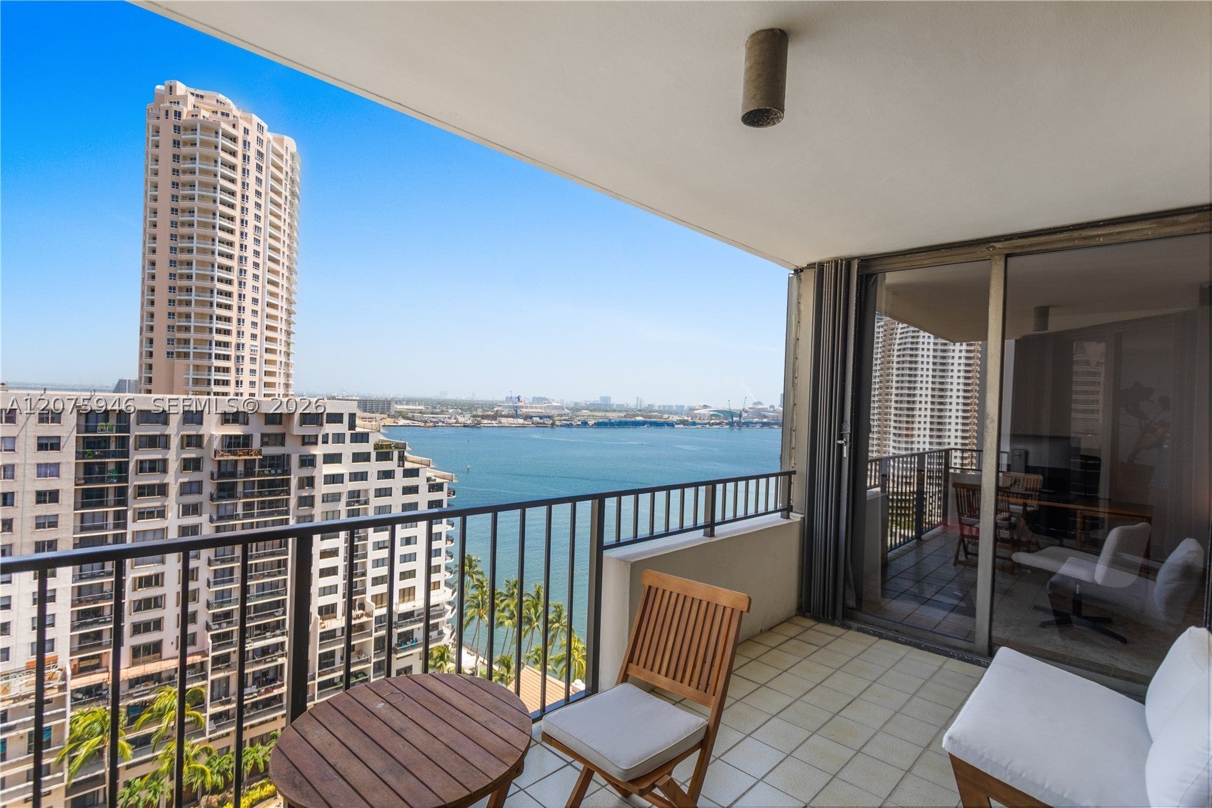 520 Brickell Key Dr A1902