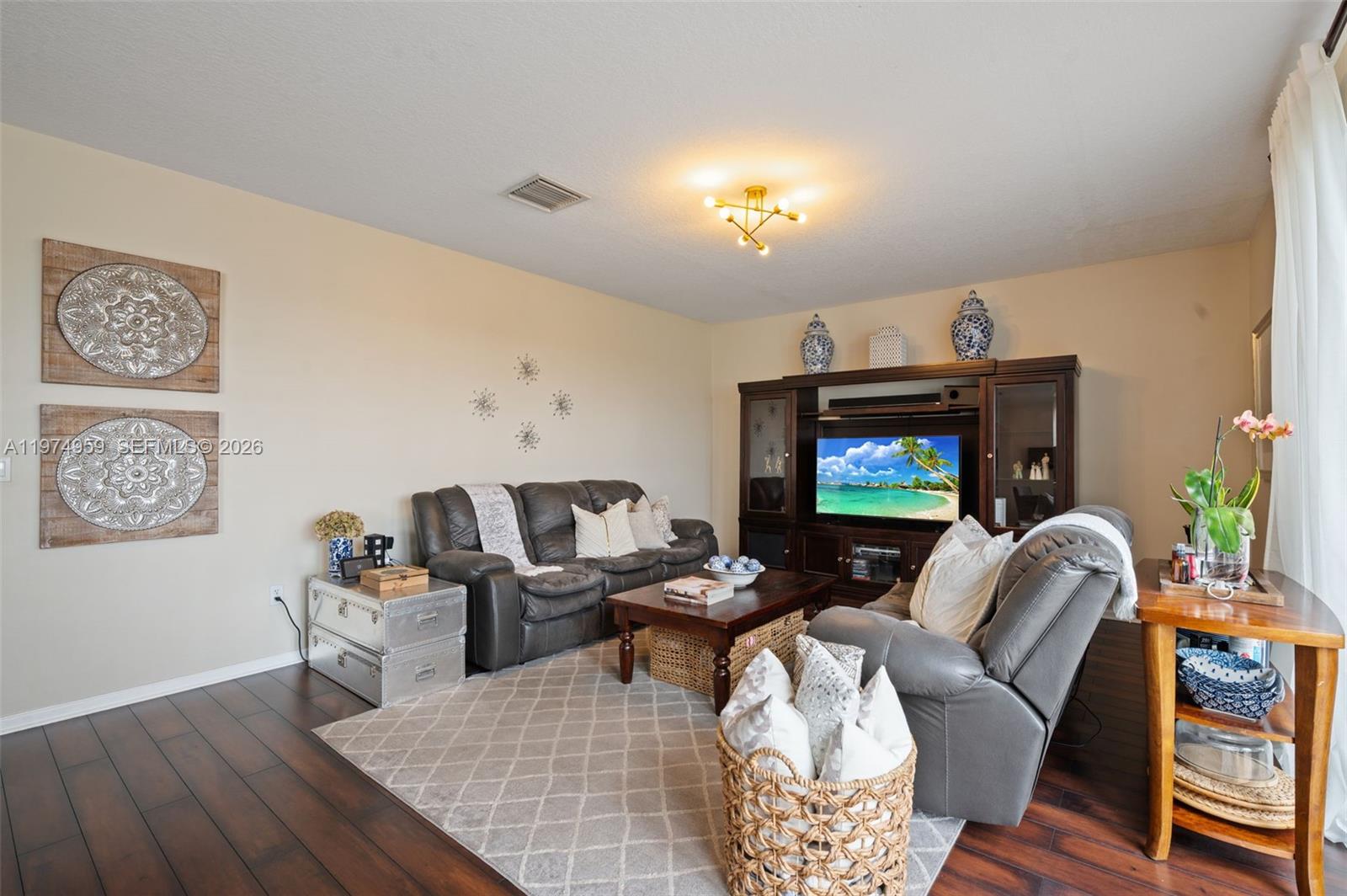 RIVIERA ISLES/SORRENTO - Residential