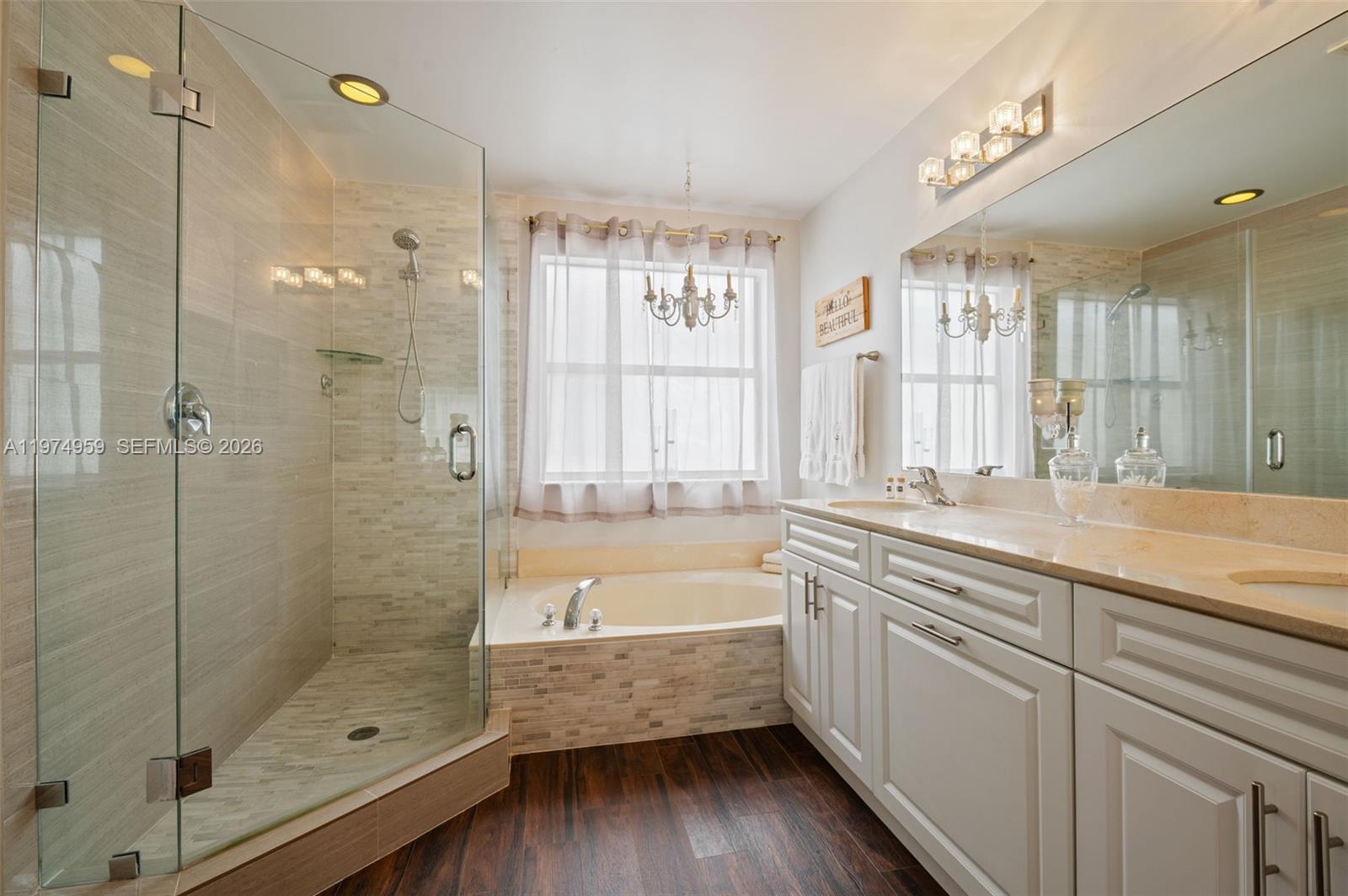 RIVIERA ISLES/SORRENTO - Residential