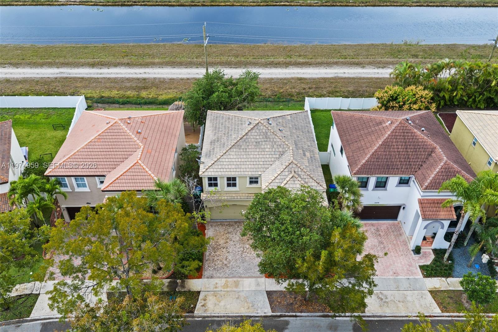 RIVIERA ISLES/SORRENTO - Residential