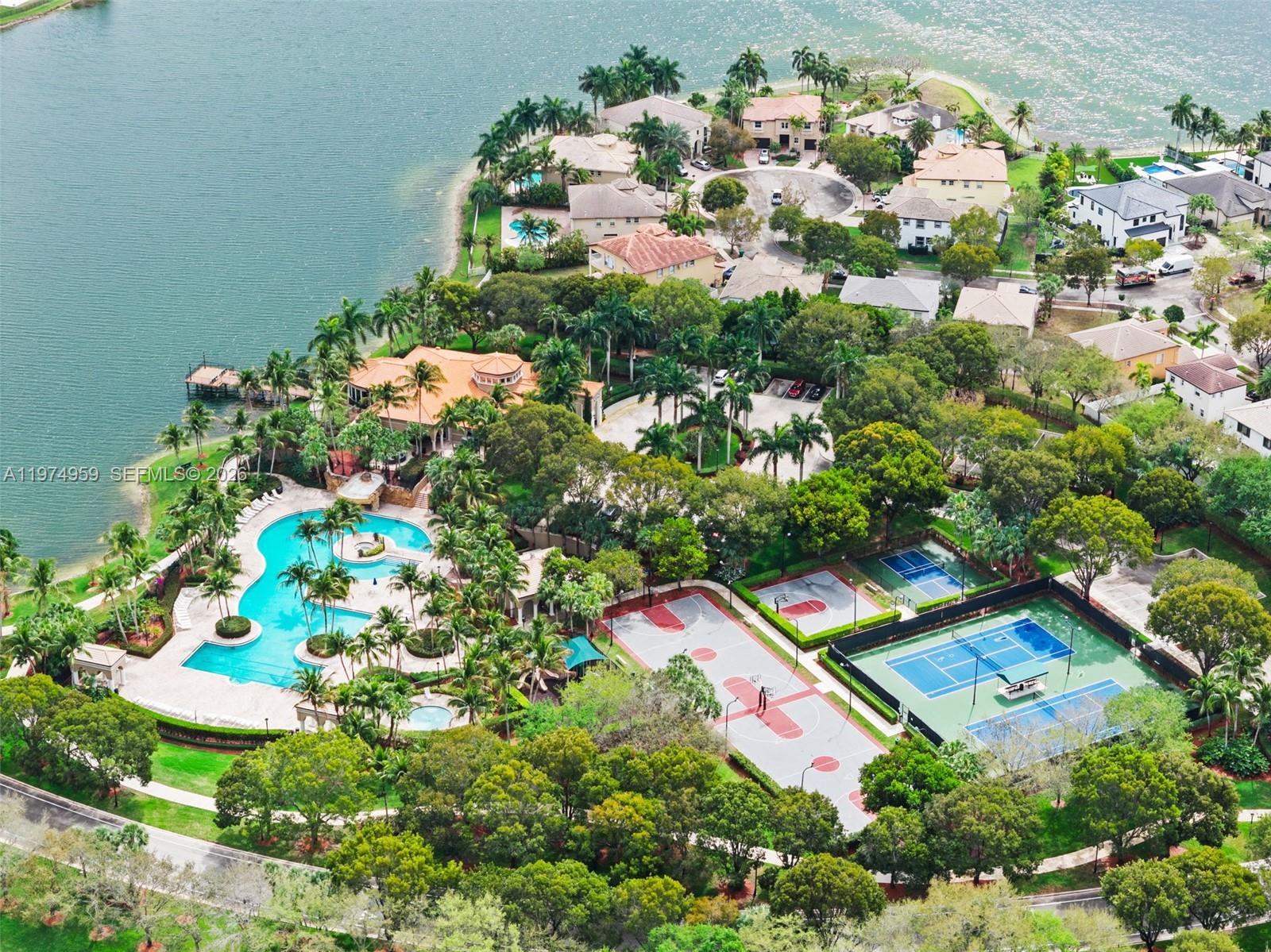 RIVIERA ISLES/SORRENTO - Residential