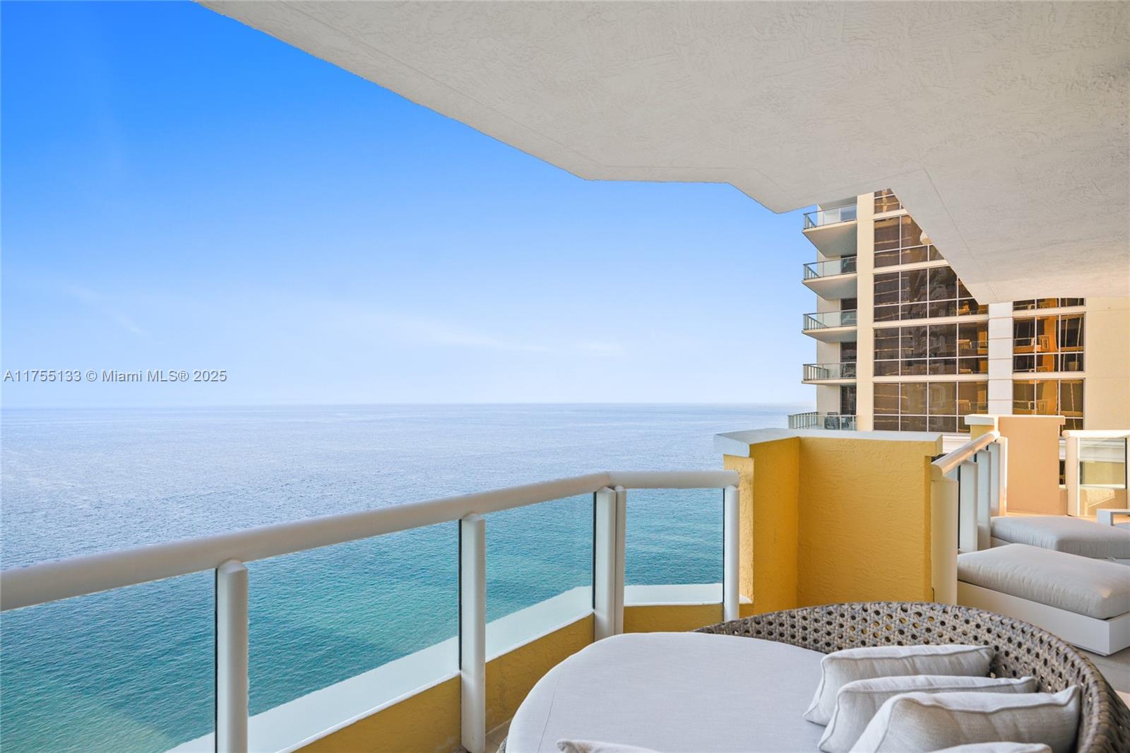 ACQUALINA OCEAN RESIDENCE - Residential