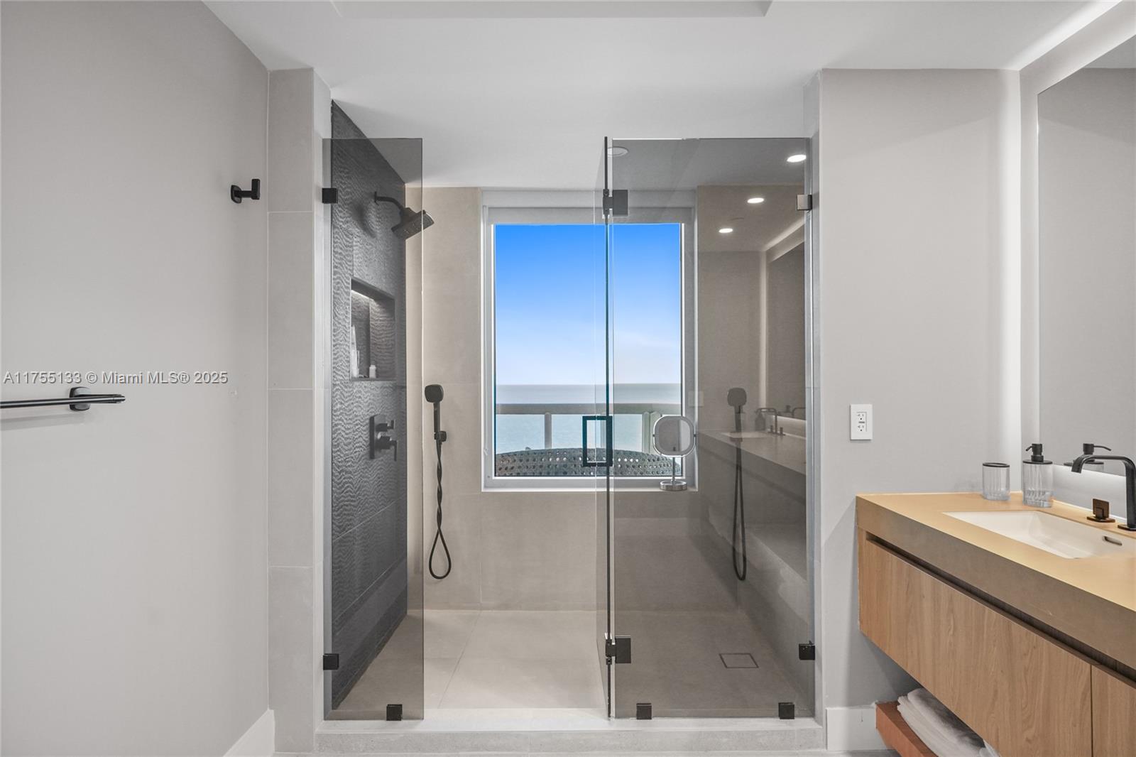 ACQUALINA OCEAN RESIDENCE - Residential