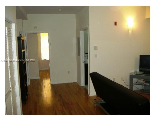 HAMILTON CONDO - Residential