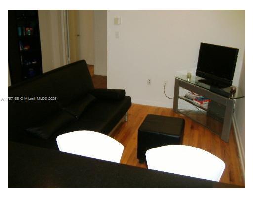 HAMILTON CONDO - Residential