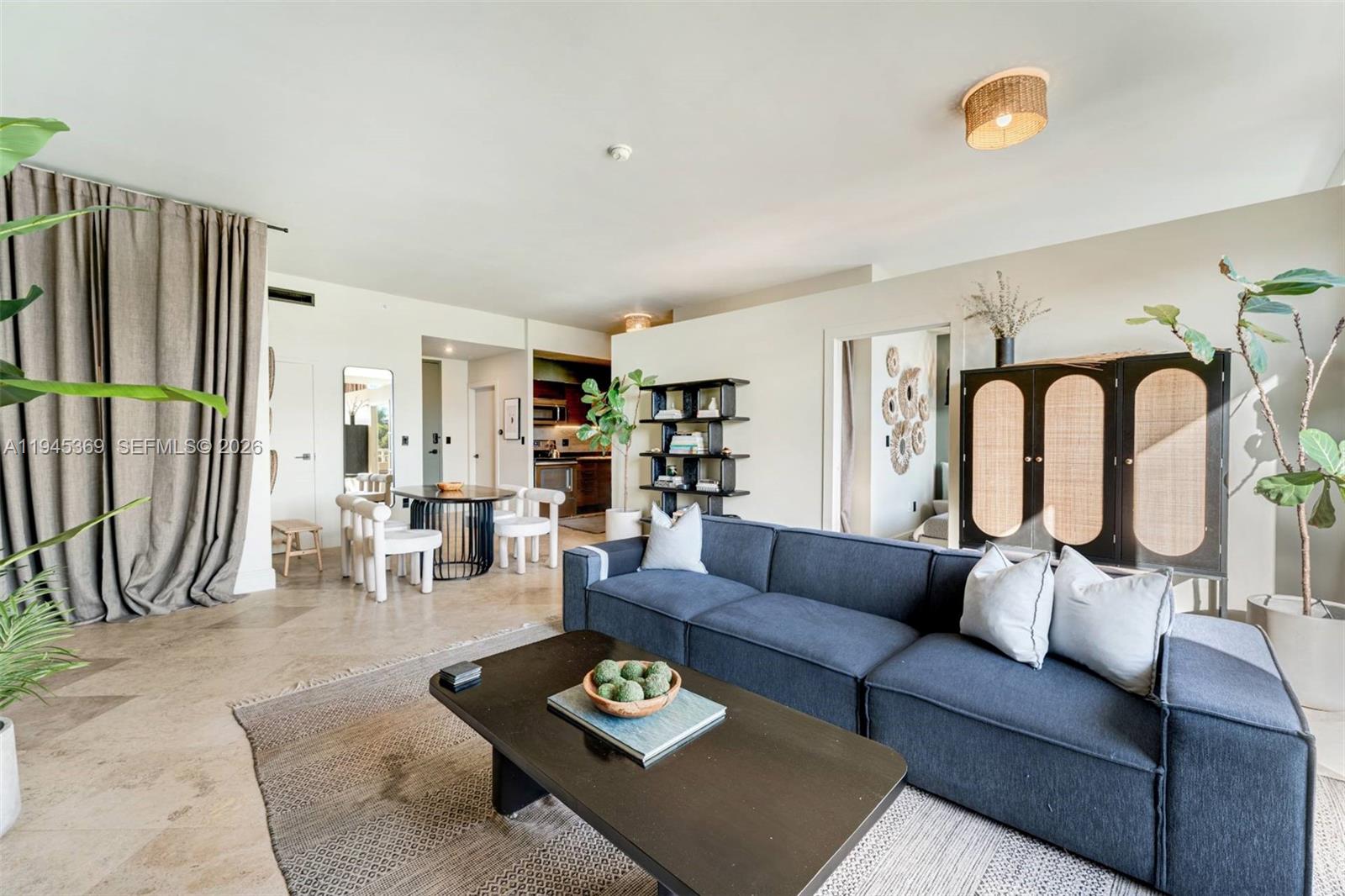 COCOSTYLE @ 3250 GRAND AV - Residential