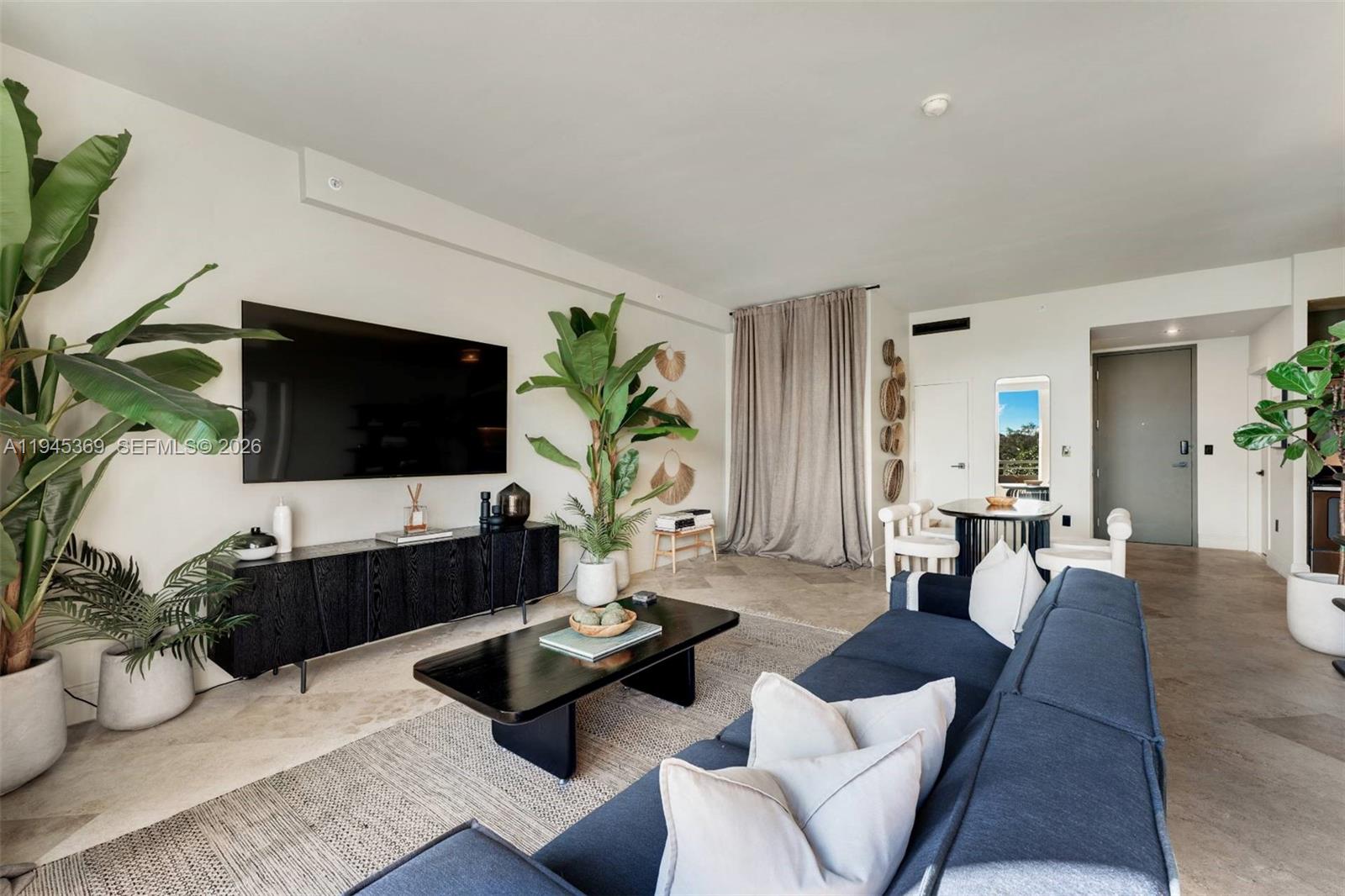 3250 Grand Avenue 306