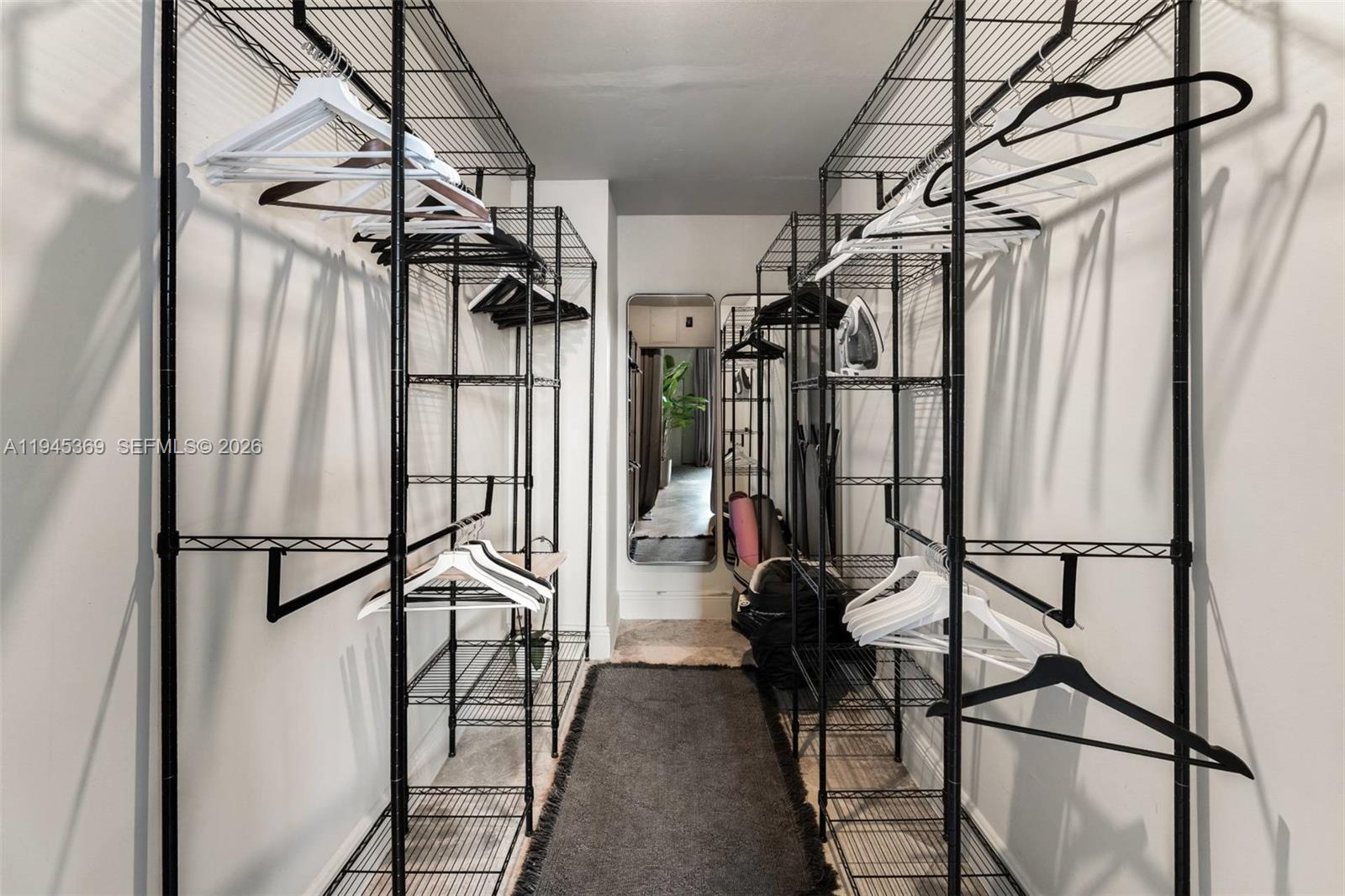 COCOSTYLE @ 3250 GRAND AV - Residential