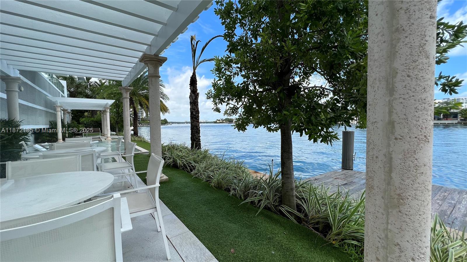 BAY HARBOUR ISLAND - Residential