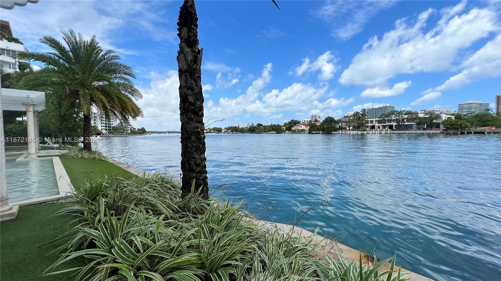 BAY HARBOUR ISLAND - Residential