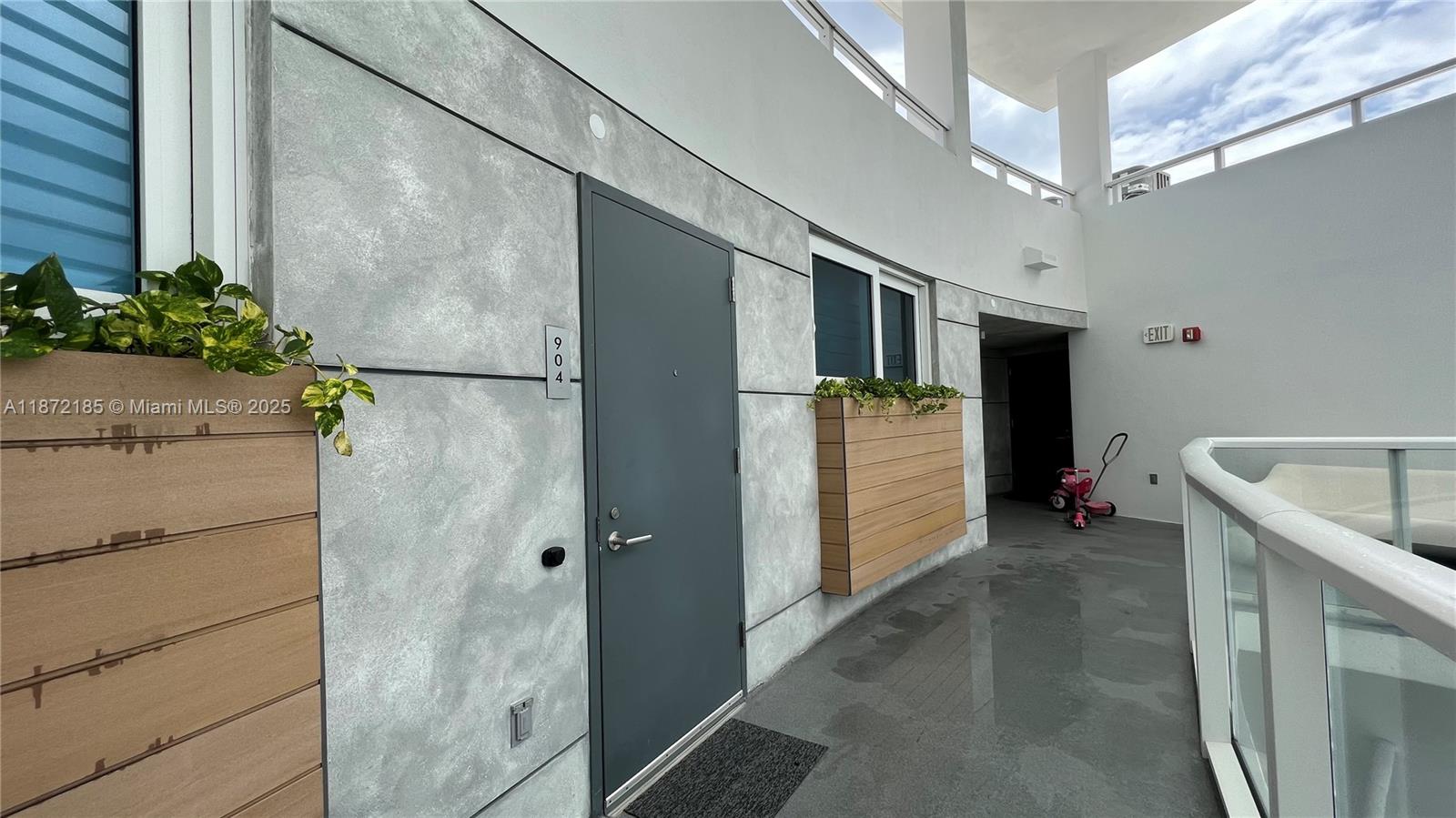 BAY HARBOUR ISLAND - Residential