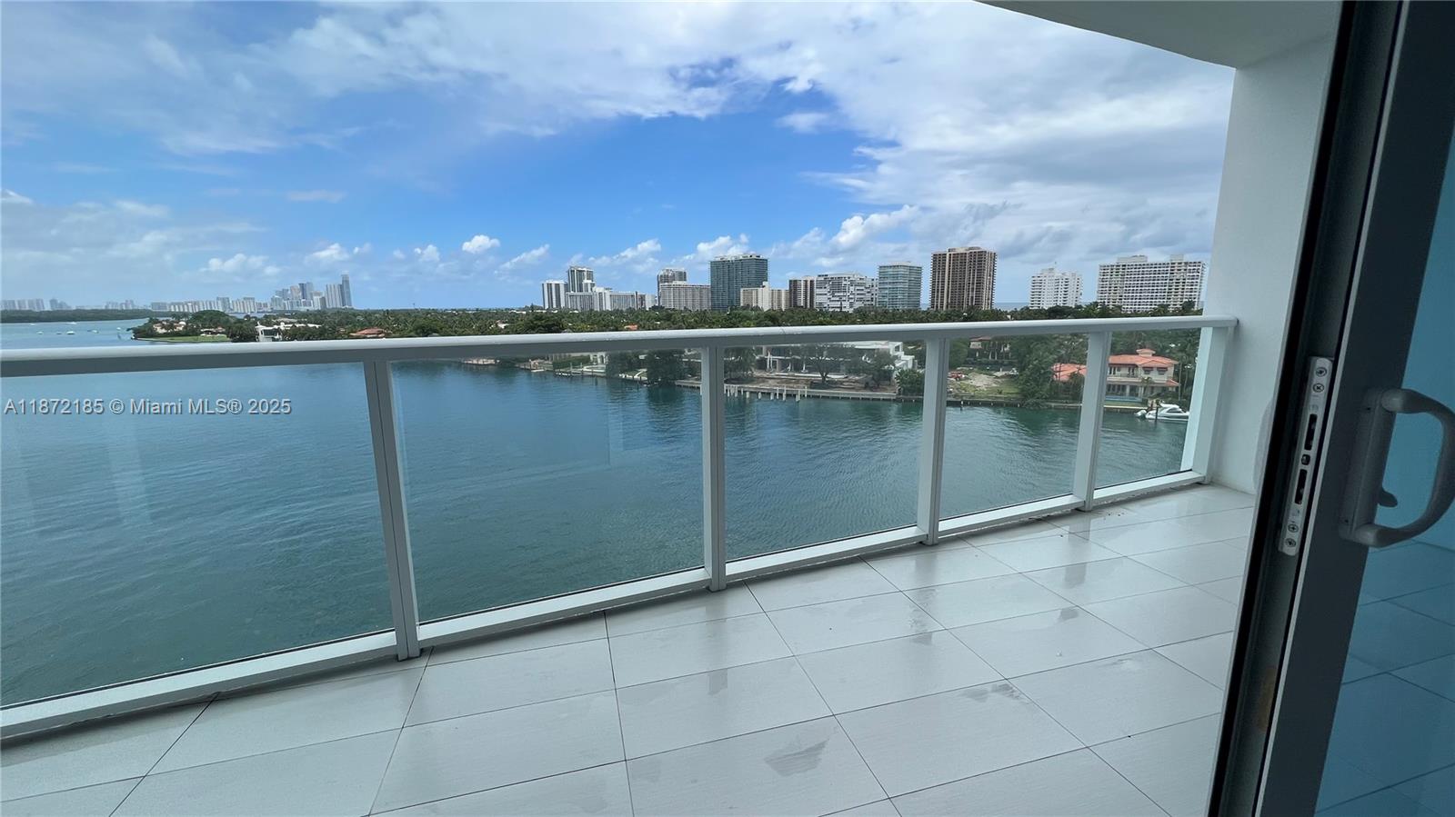 9821 E Bay Harbor Dr 904