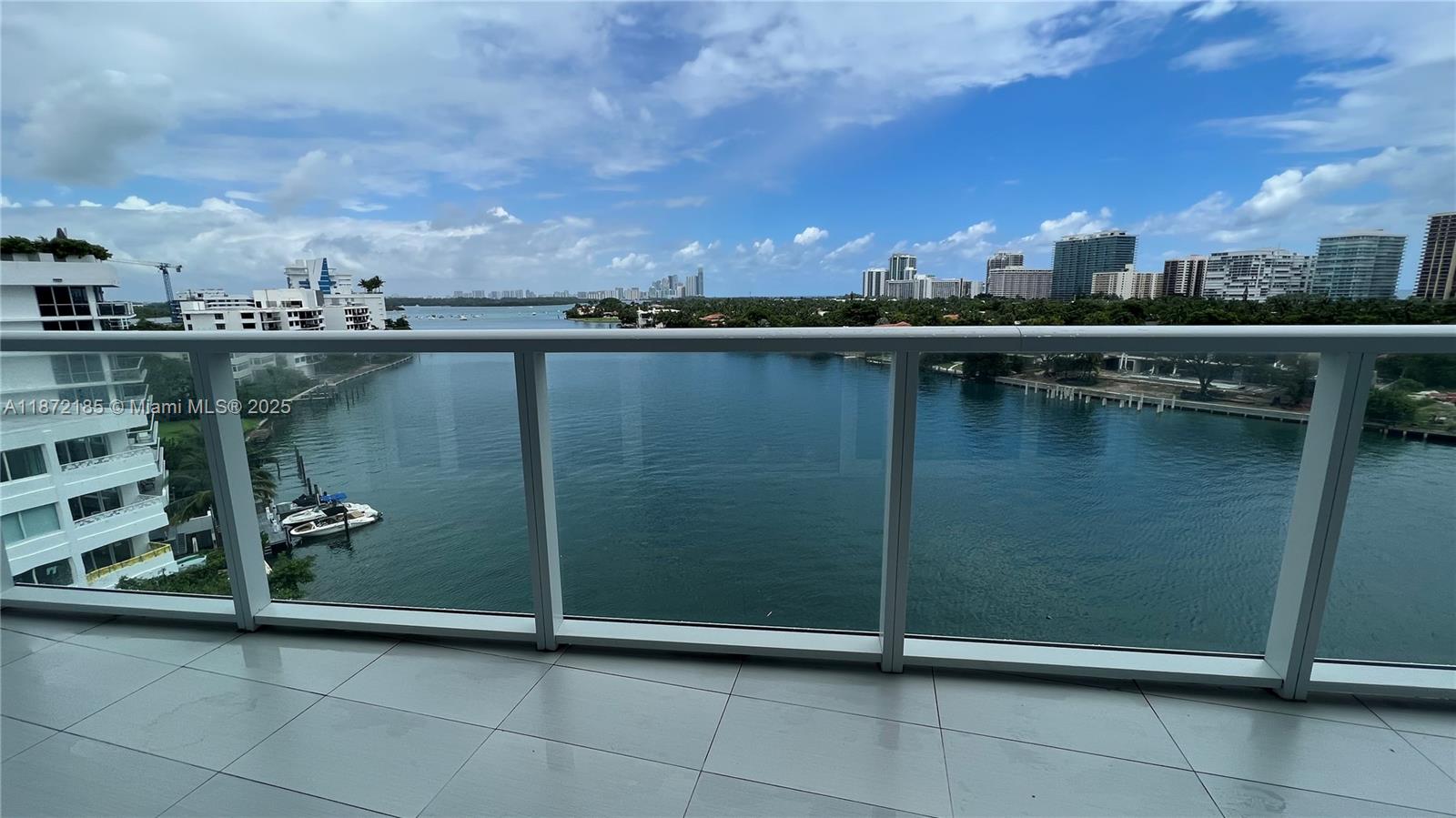 BAY HARBOUR ISLAND - Residential
