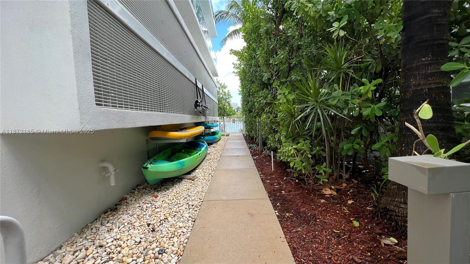 BAY HARBOUR ISLAND - Residential