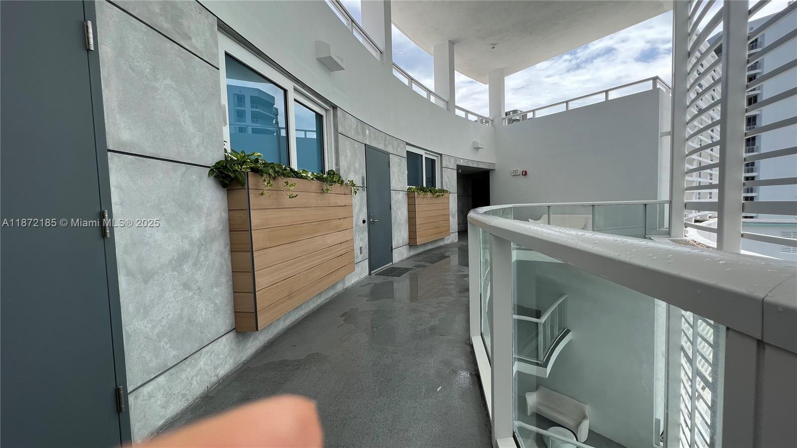 BAY HARBOUR ISLAND - Residential