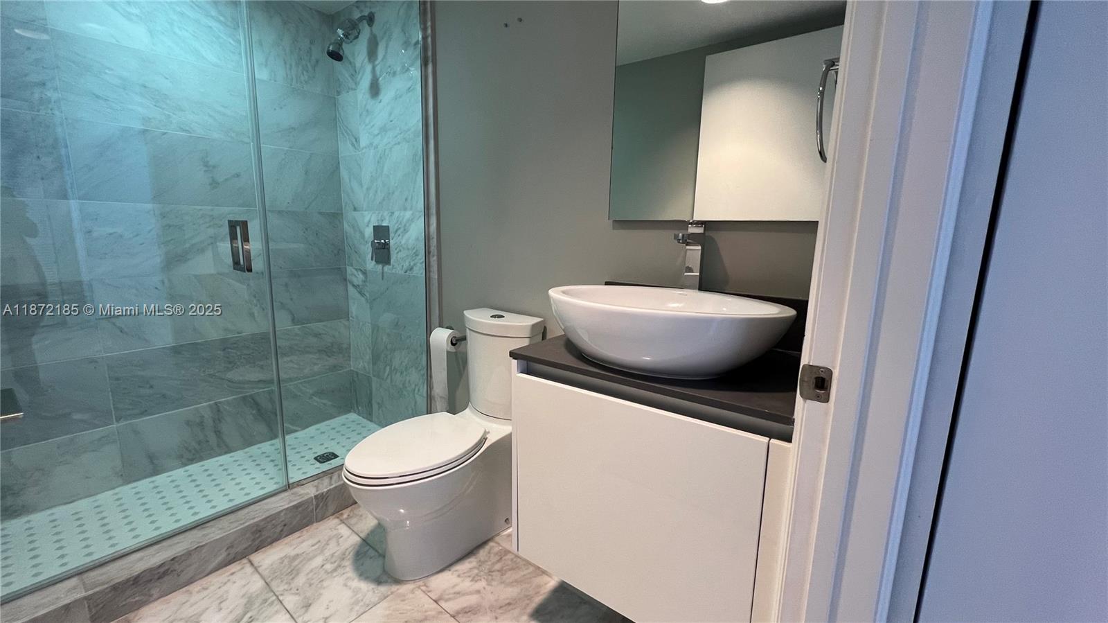 BAY HARBOUR ISLAND - Residential