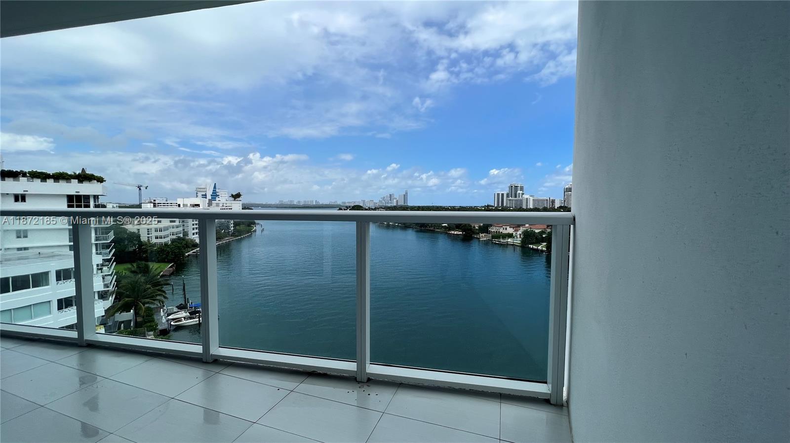 BAY HARBOUR ISLAND - Residential