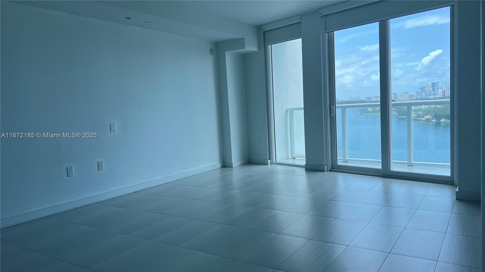 BAY HARBOUR ISLAND - Residential