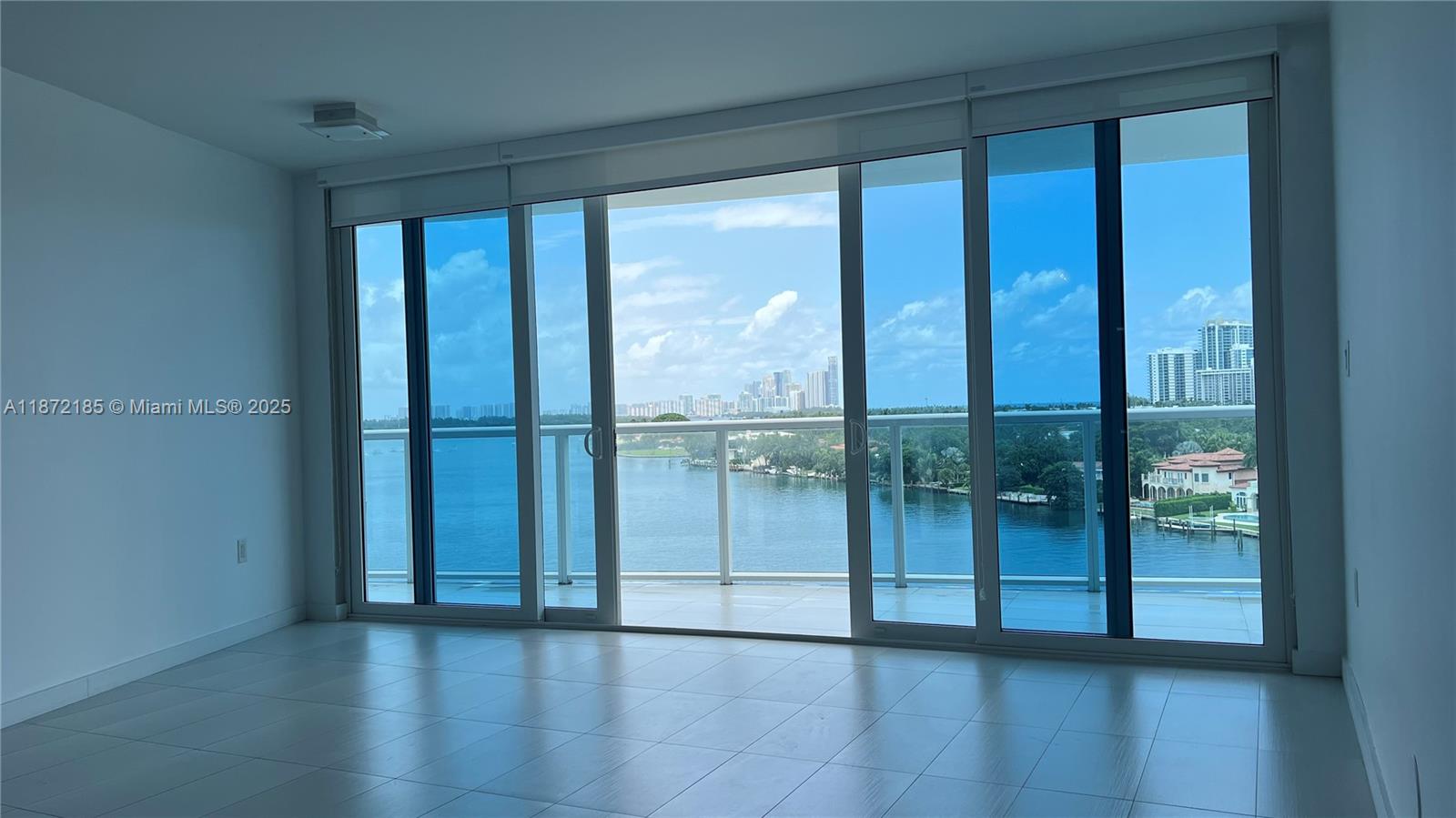 BAY HARBOUR ISLAND - Residential