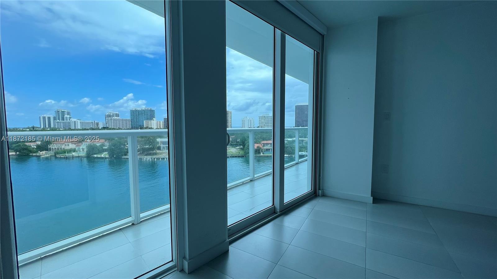 BAY HARBOUR ISLAND - Residential