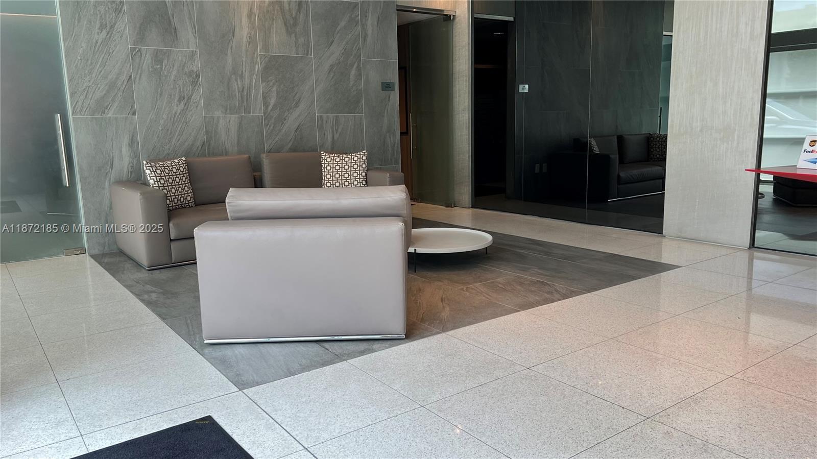 BAY HARBOUR ISLAND - Residential