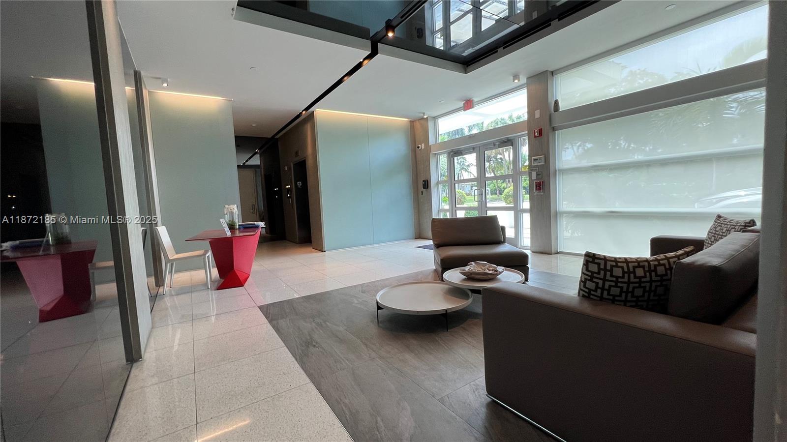 BAY HARBOUR ISLAND - Residential