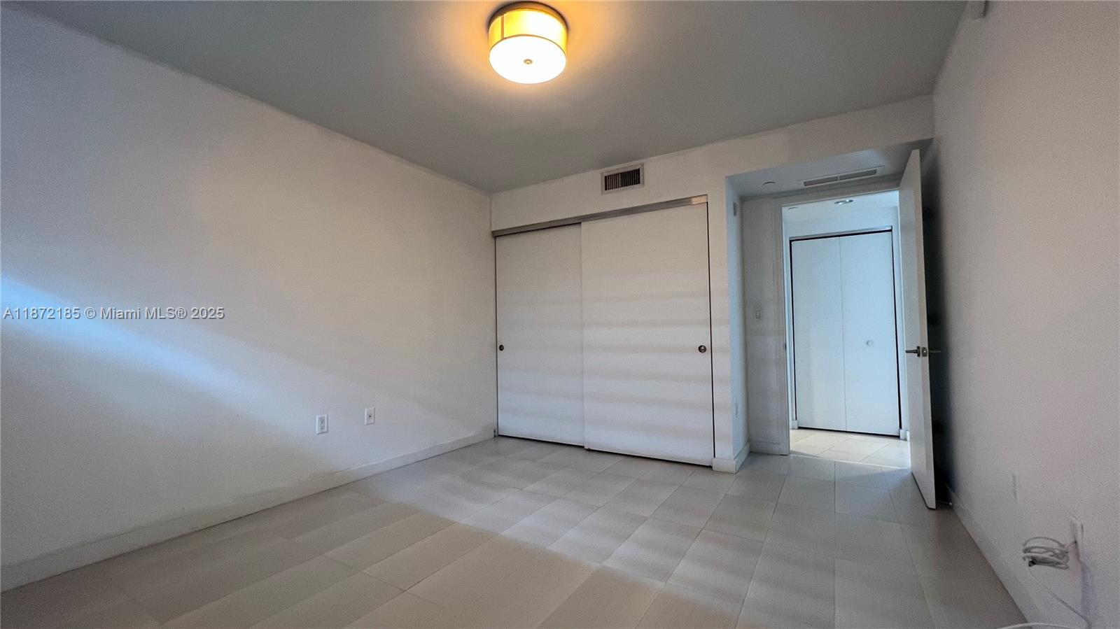 BAY HARBOUR ISLAND - Residential