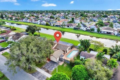 15512 SW 142nd Ct Miami FL 33177