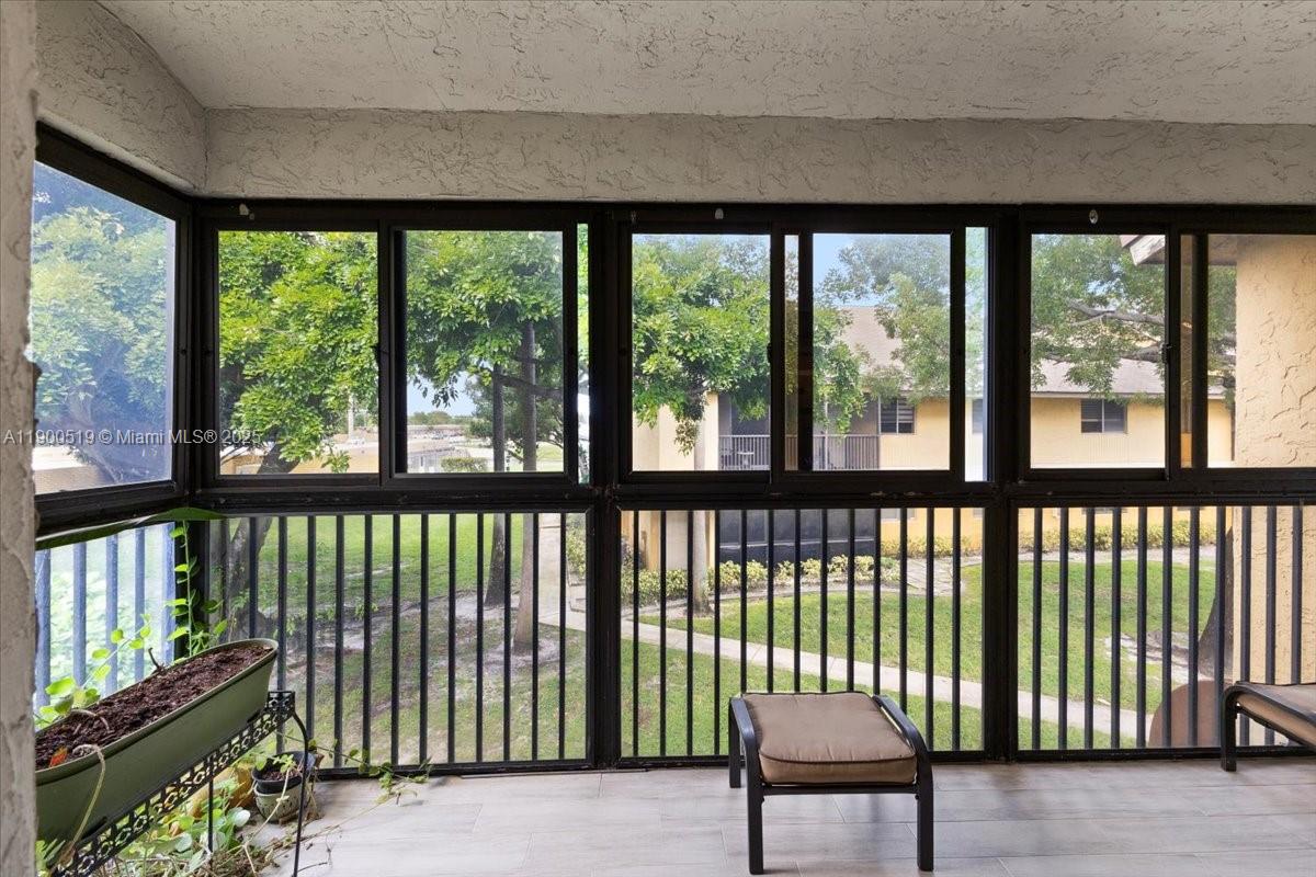 OAKLAND FOREST CLUB CONDO - Residential