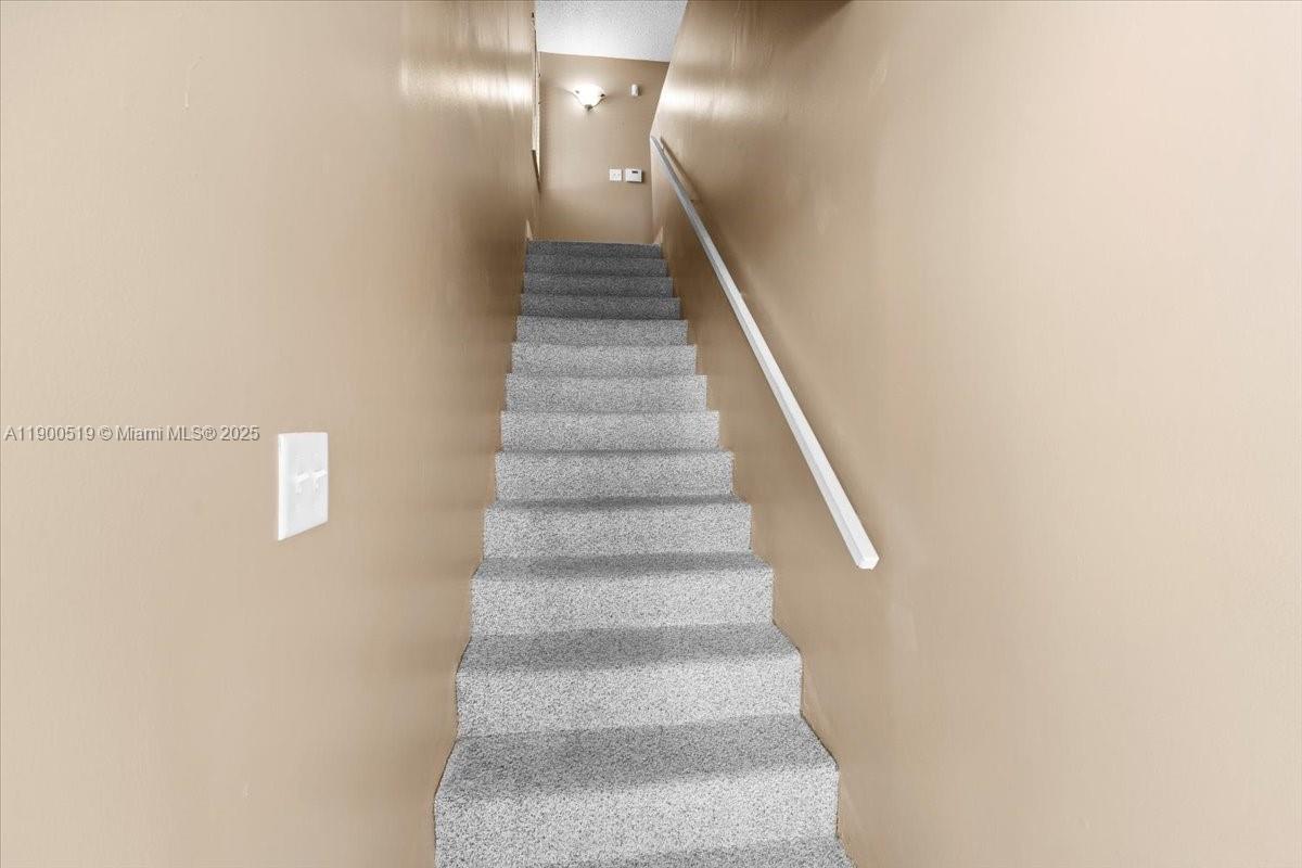 OAKLAND FOREST CLUB CONDO - Residential