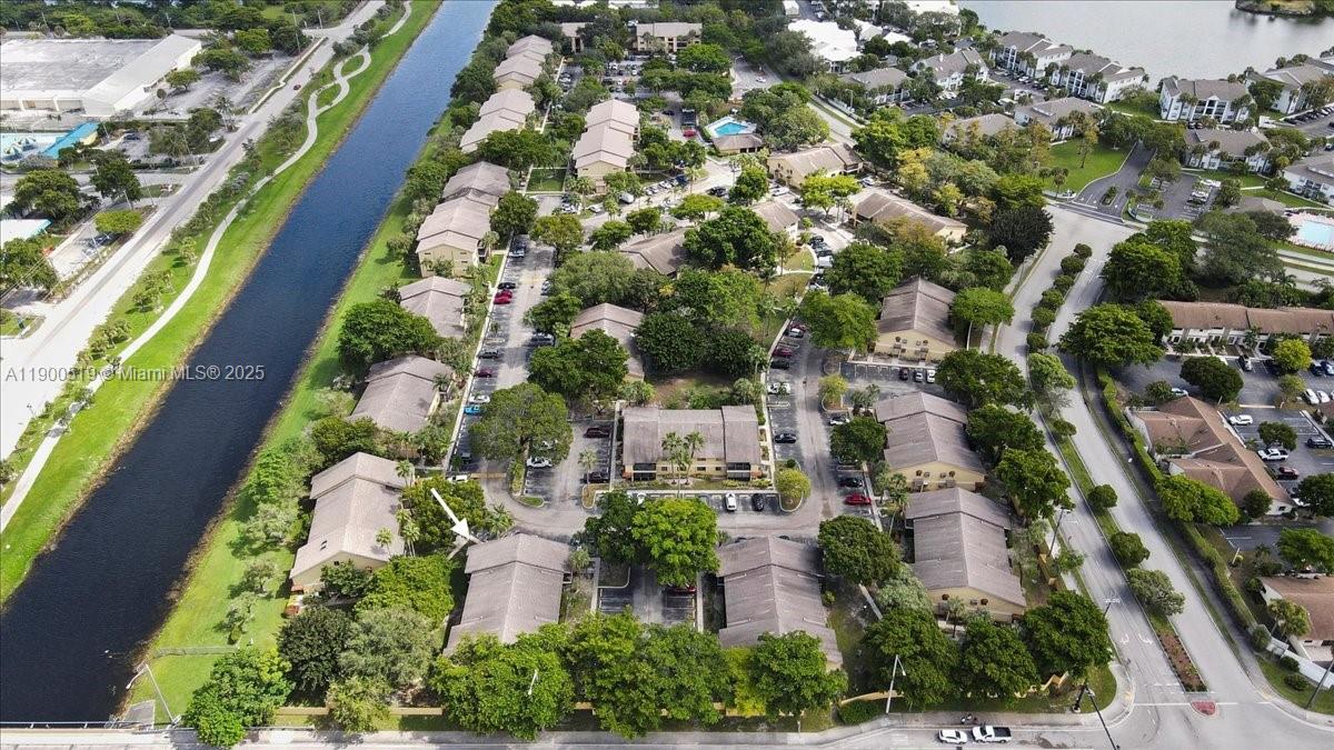 OAKLAND FOREST CLUB CONDO - Residential