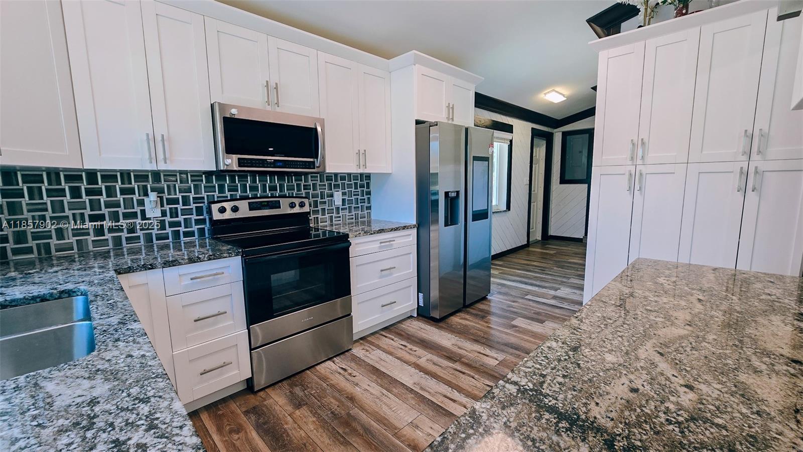 KINGSLAND PINES - Residential Lease