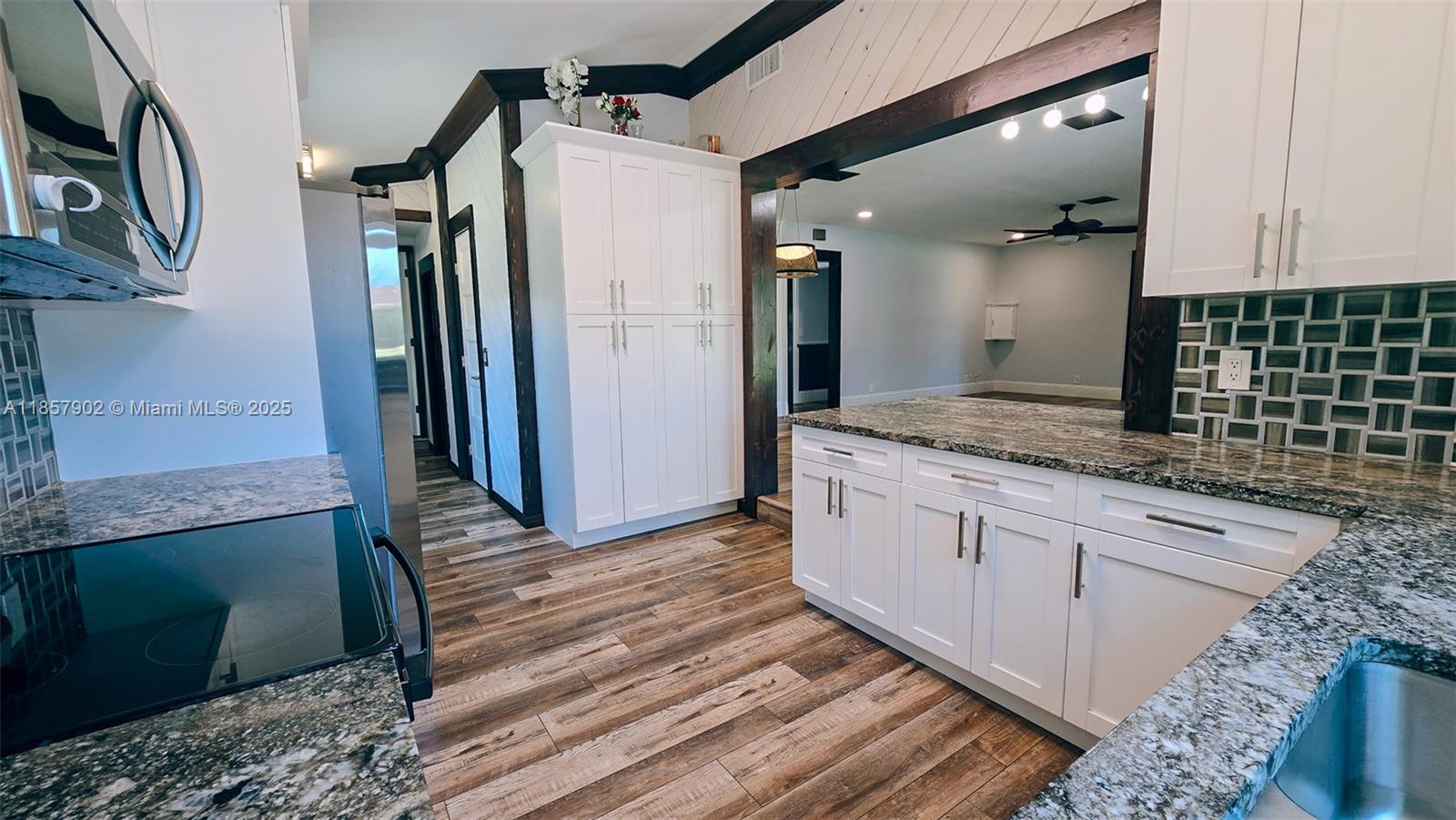 KINGSLAND PINES - Residential Lease