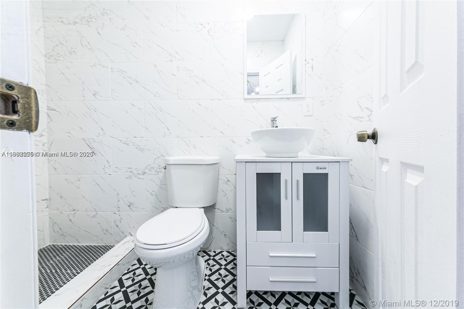 BEVERLY PARK - Residential Lease