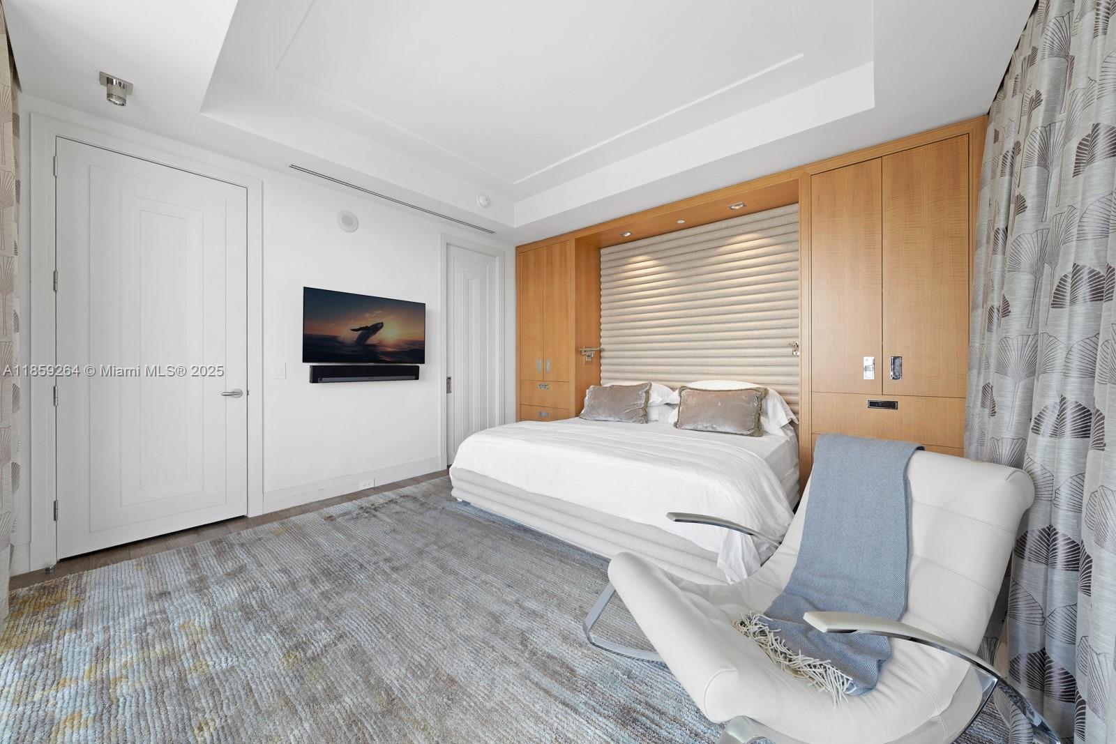 BAL HARBOUR NORTH SOUTH - Residential
