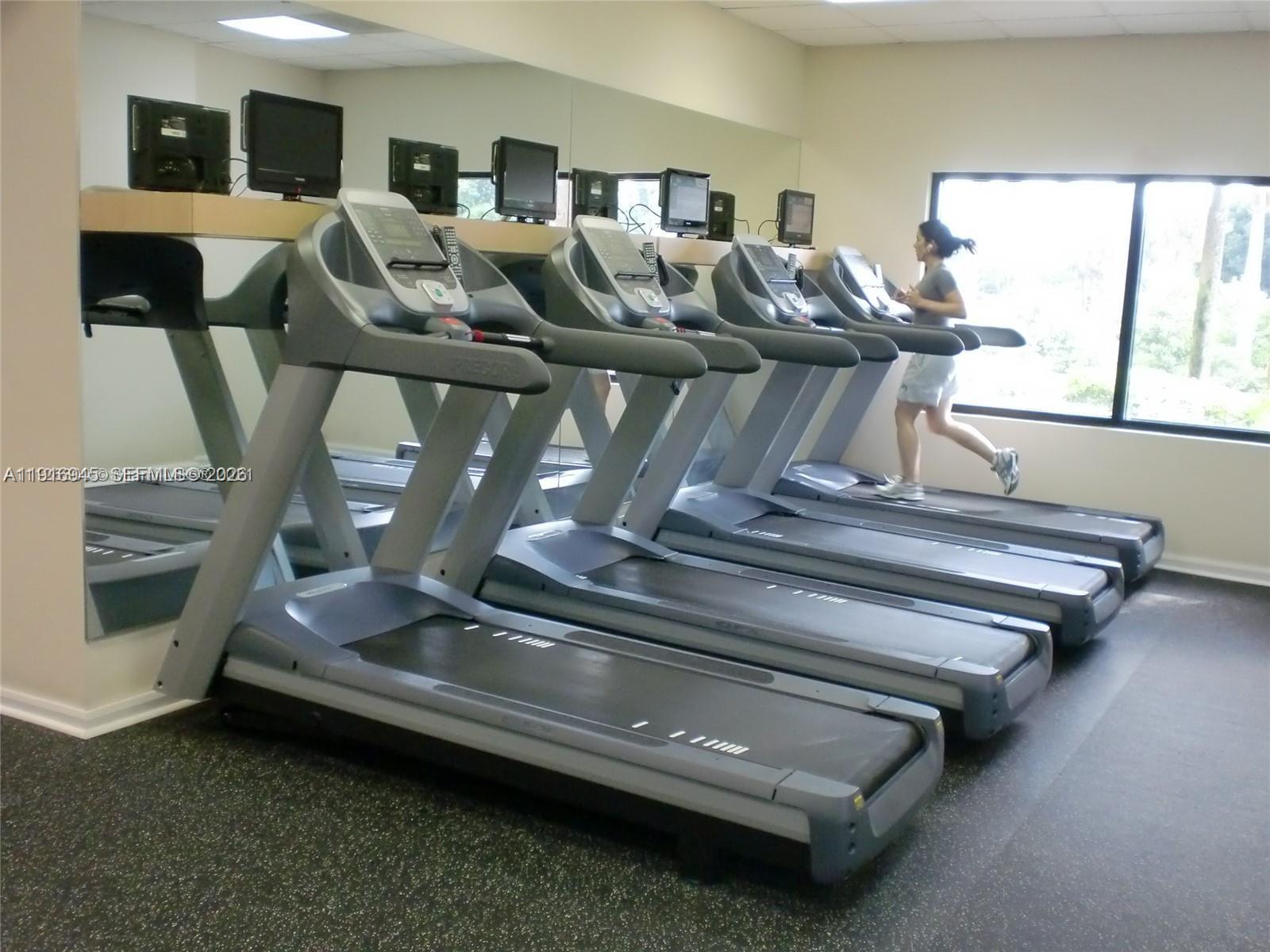 BRICKELL BAY CLUB CONDO - Residential Lease