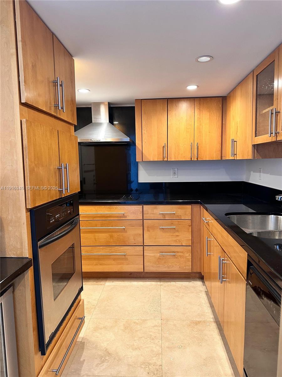 BRICKELL BAY CLUB CONDO - Residential Lease