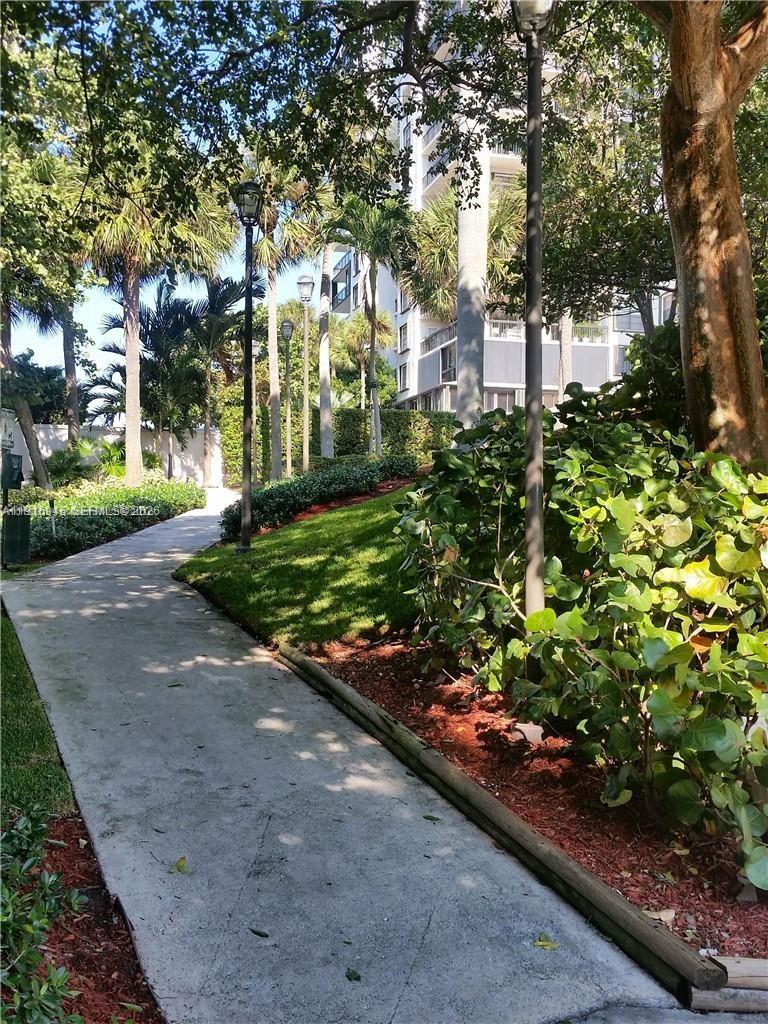 BRICKELL BAY CLUB CONDO - Residential Lease