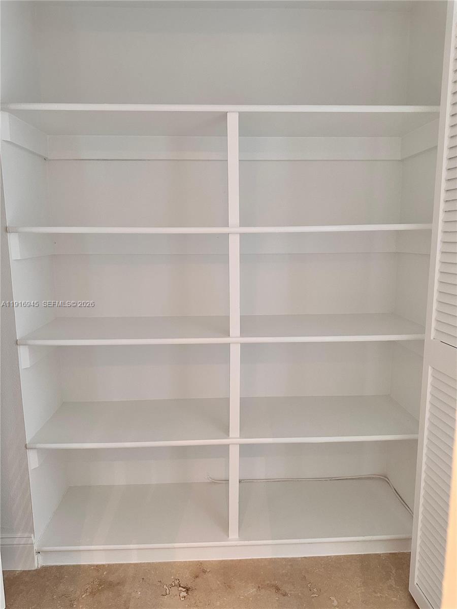 BRICKELL BAY CLUB CONDO - Residential Lease