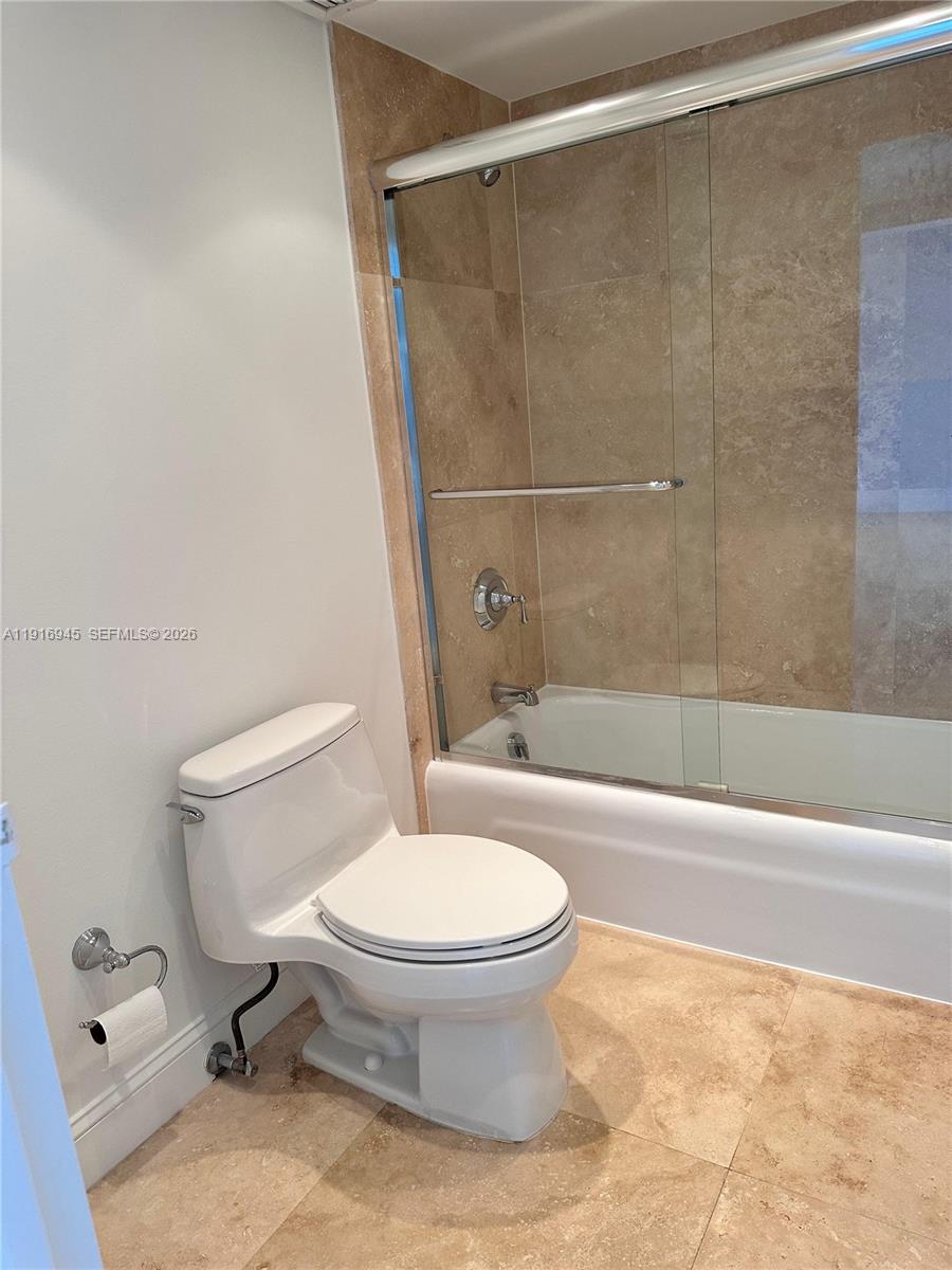 BRICKELL BAY CLUB CONDO - Residential Lease