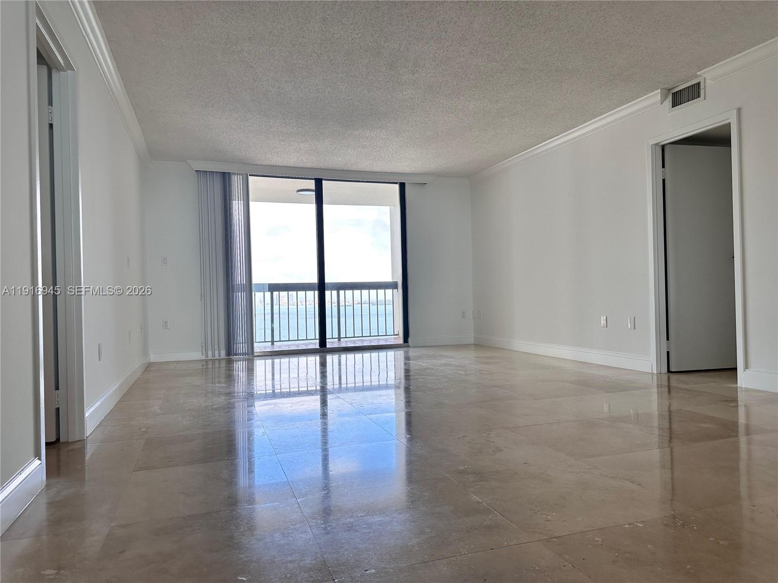 BRICKELL BAY CLUB CONDO - Residential Lease