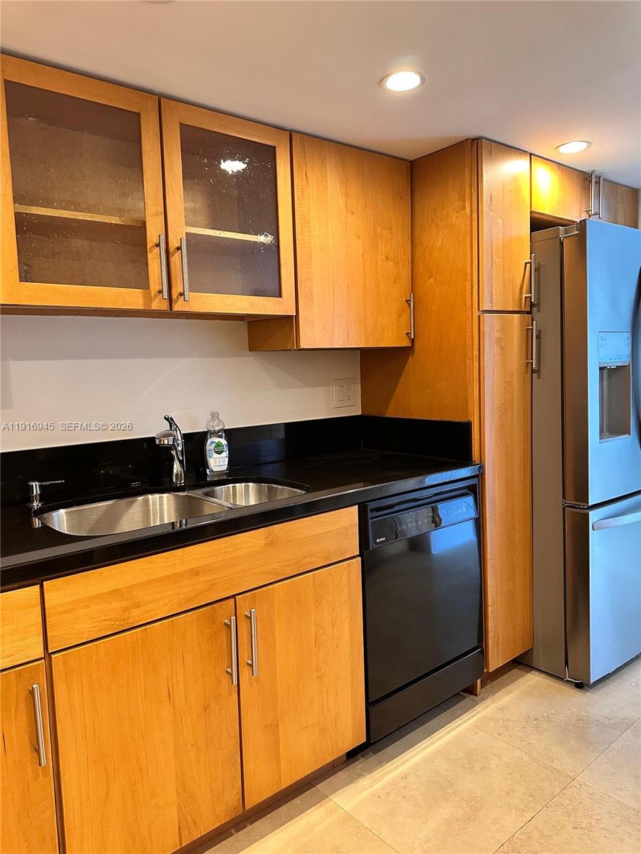 BRICKELL BAY CLUB CONDO - Residential Lease